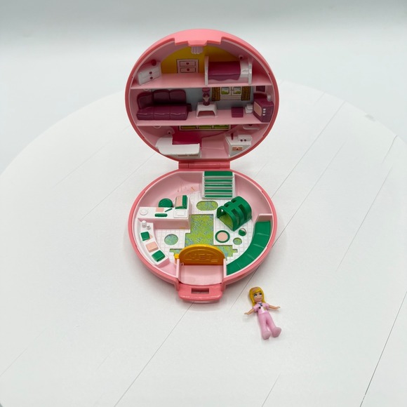 Bluebird Other - Polly‎ Pocket Bluebird Buttons Animal Hospital Vet Pink Compact 1989 Vintage